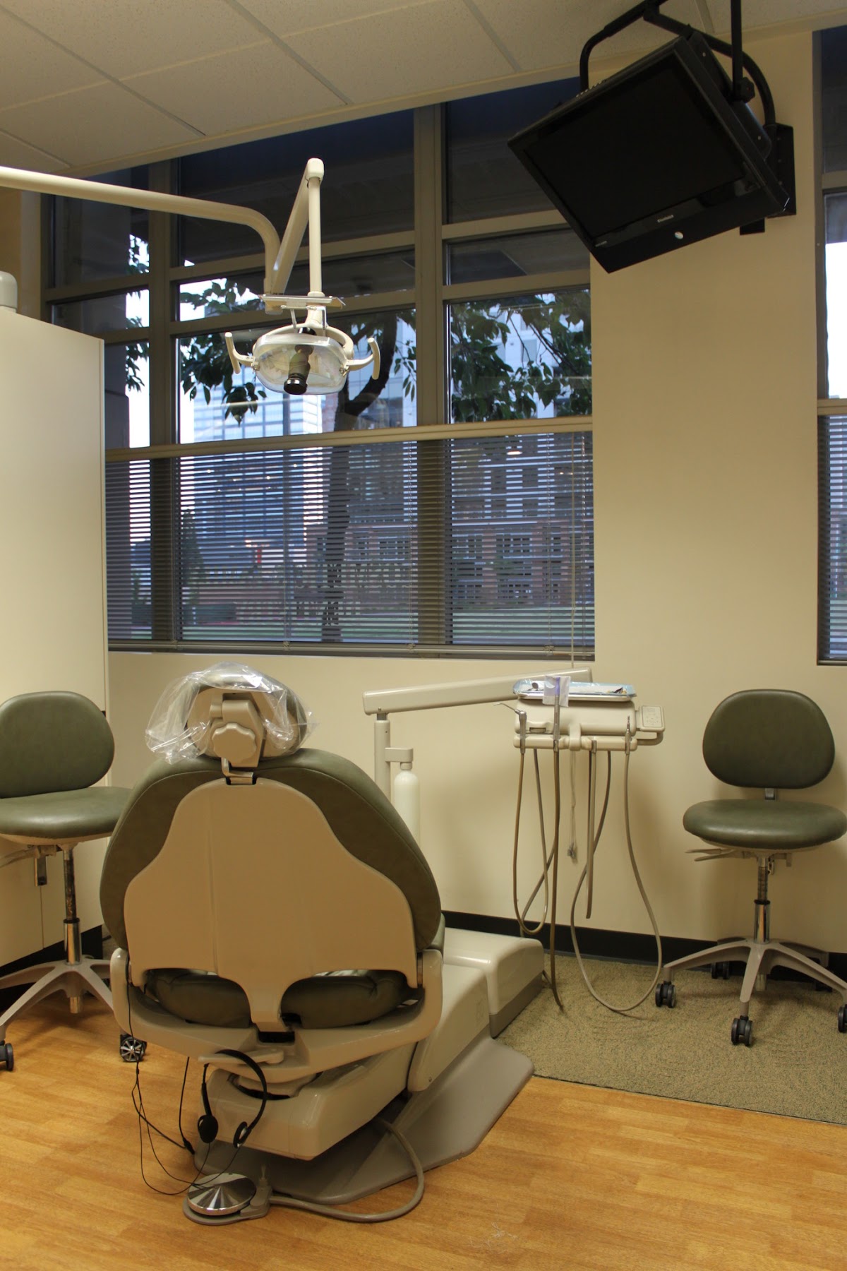 Bellevue Dental Care & Implant Center photo 4