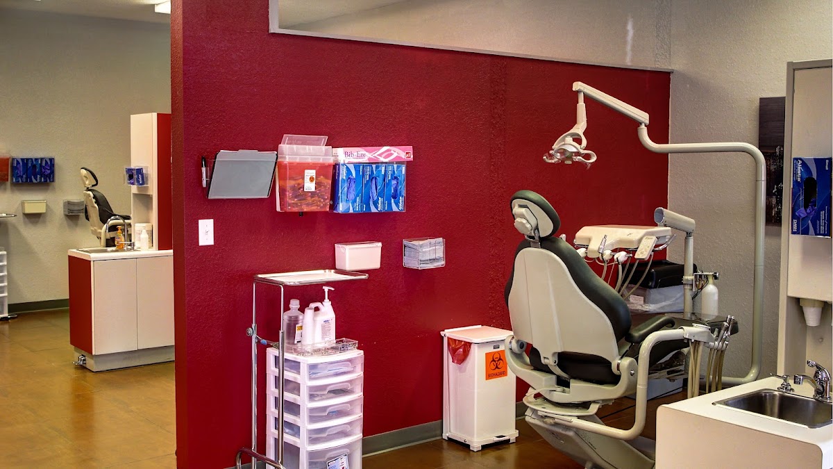 Extraction and Denture Center photo 4