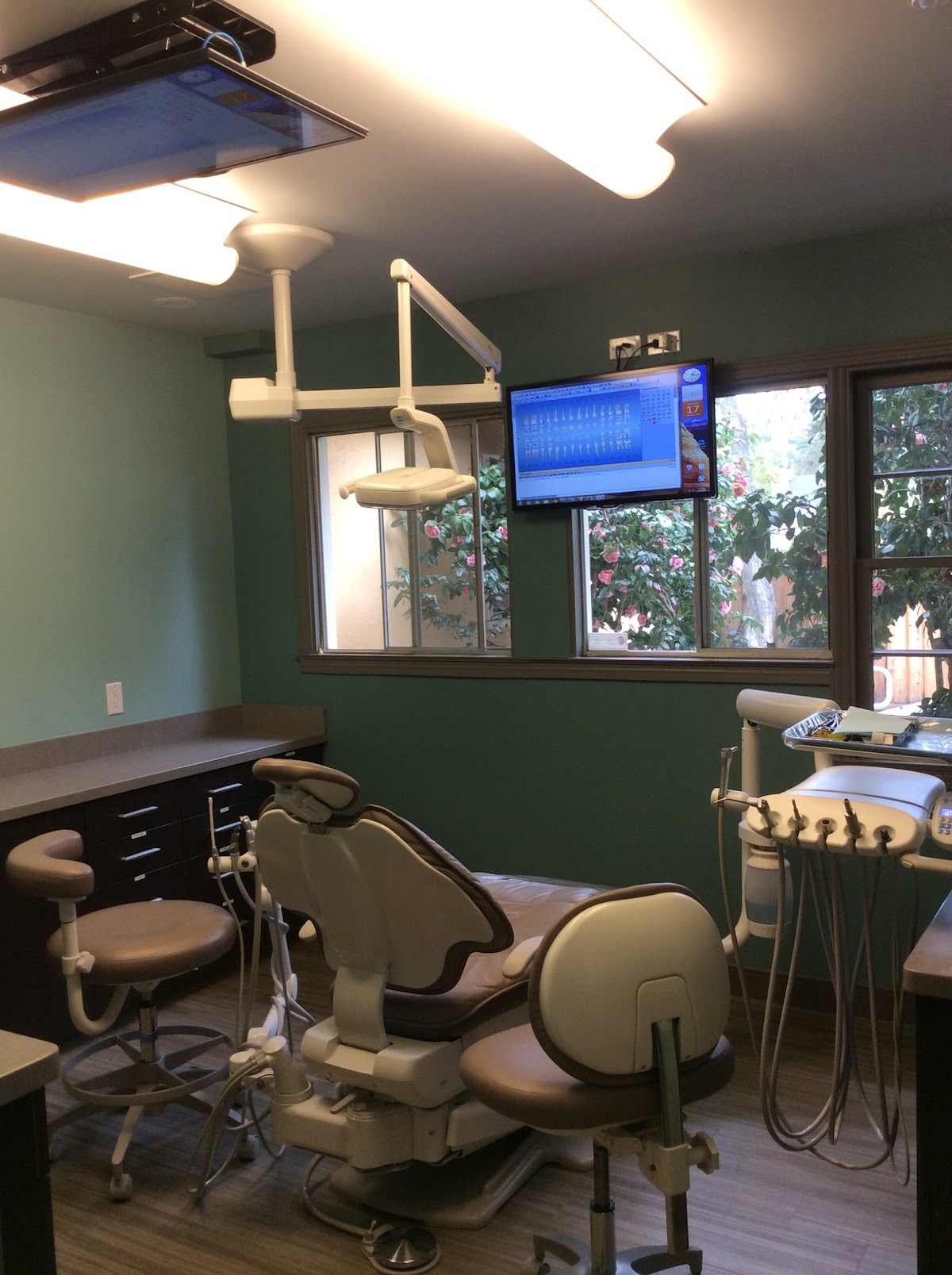 Mission Hill Dental - Flavio Cheng D.M.D photo 1