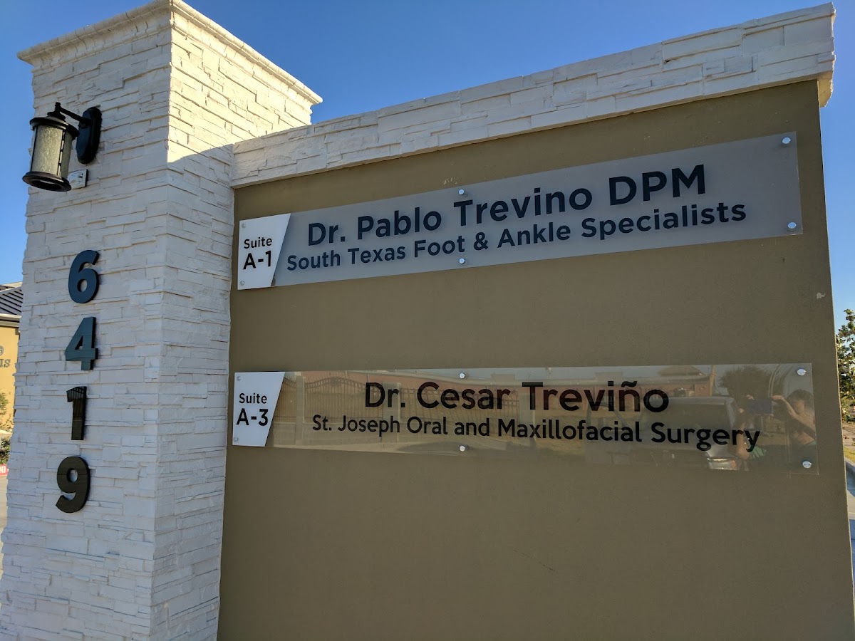 Dr. Cesar Trevino, St Joseph Oms photo 3