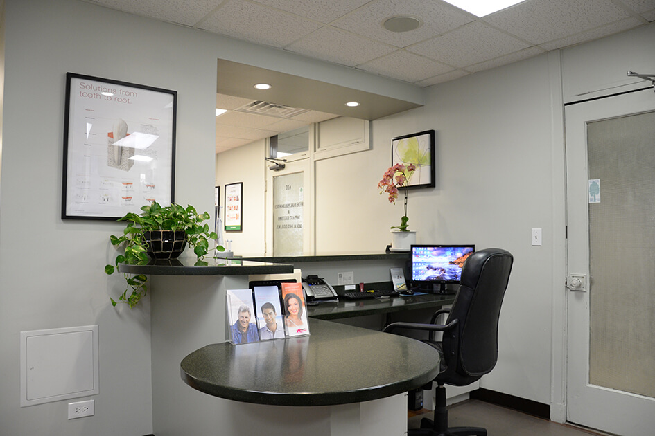 Hyde Park Periodontics & Implant Solutions photo 1