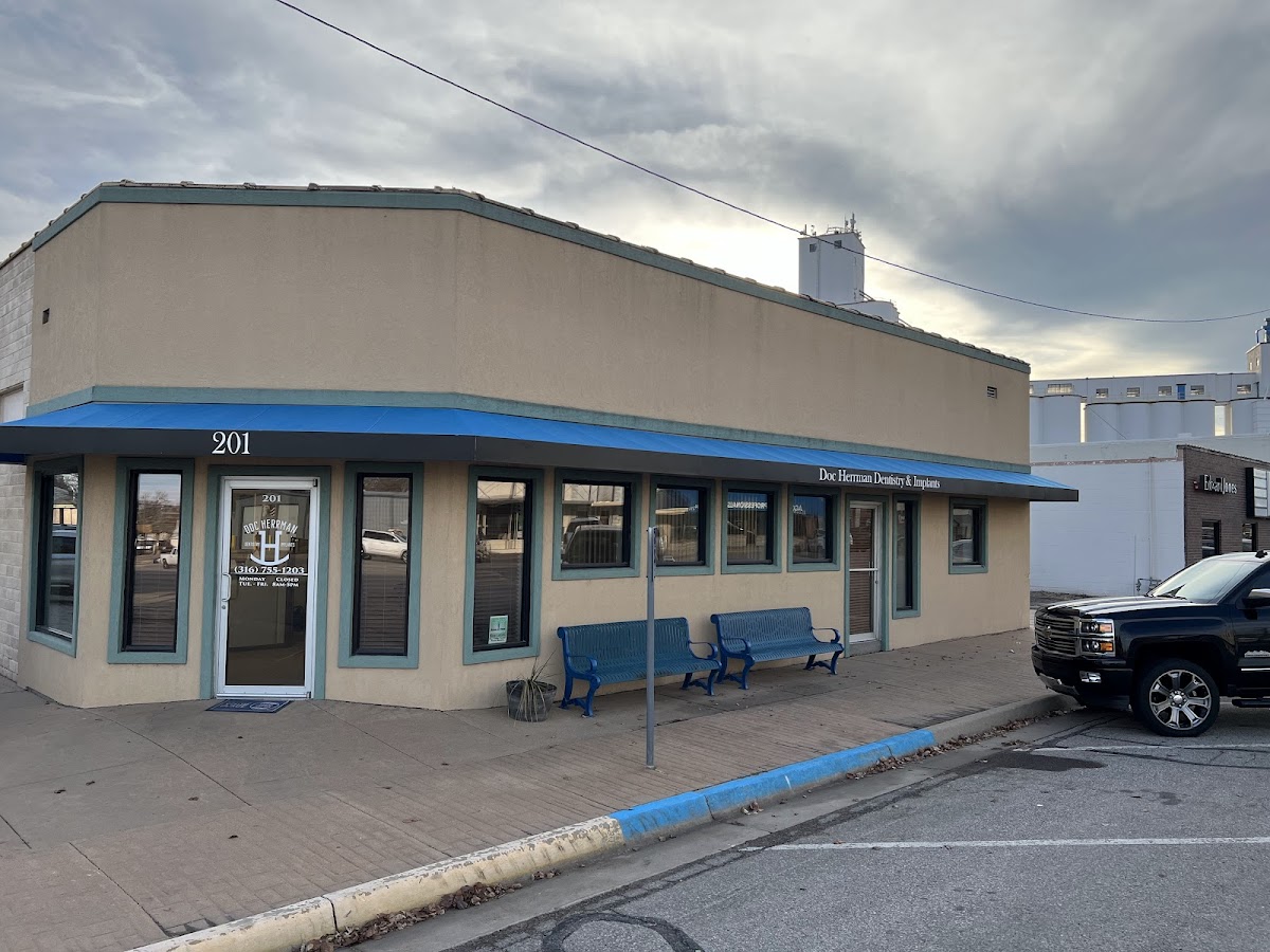 Doc Herrman Dentistry & Implants photo 3