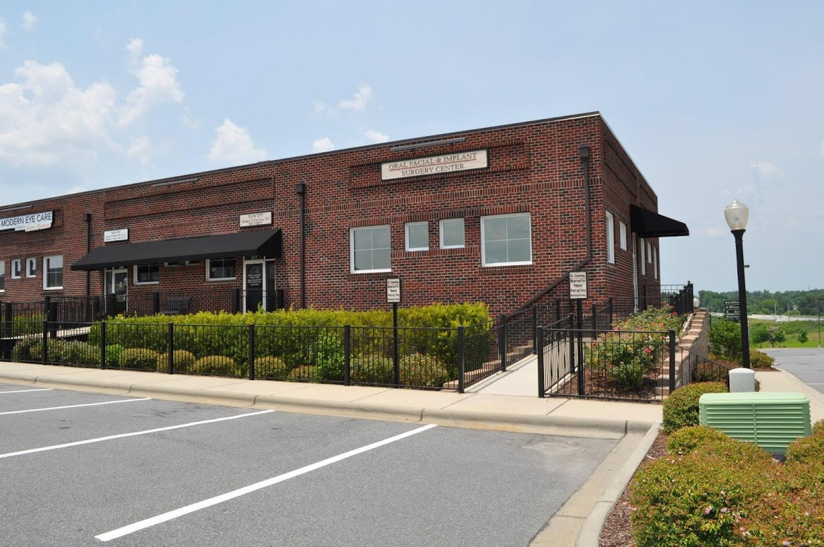 Comiskey Oral Surgery photo 1