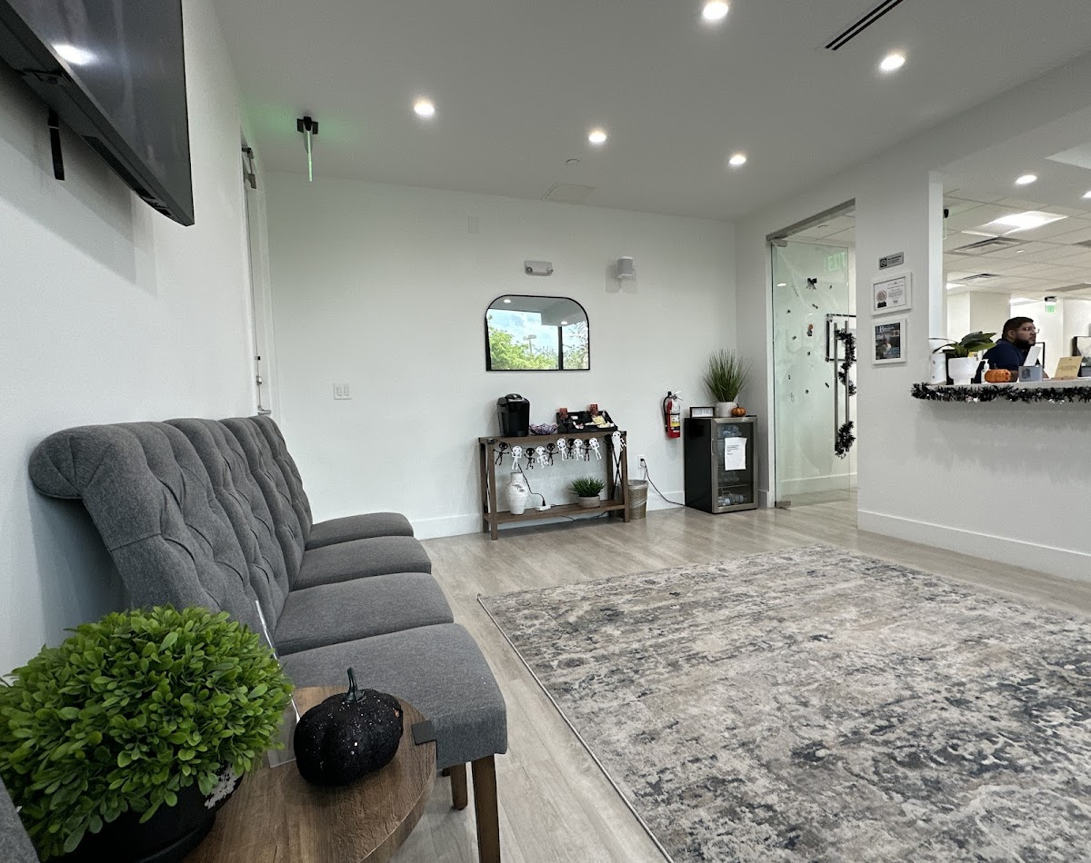Nuvia Dental Implant Center - Fort Lauderdale photo 3