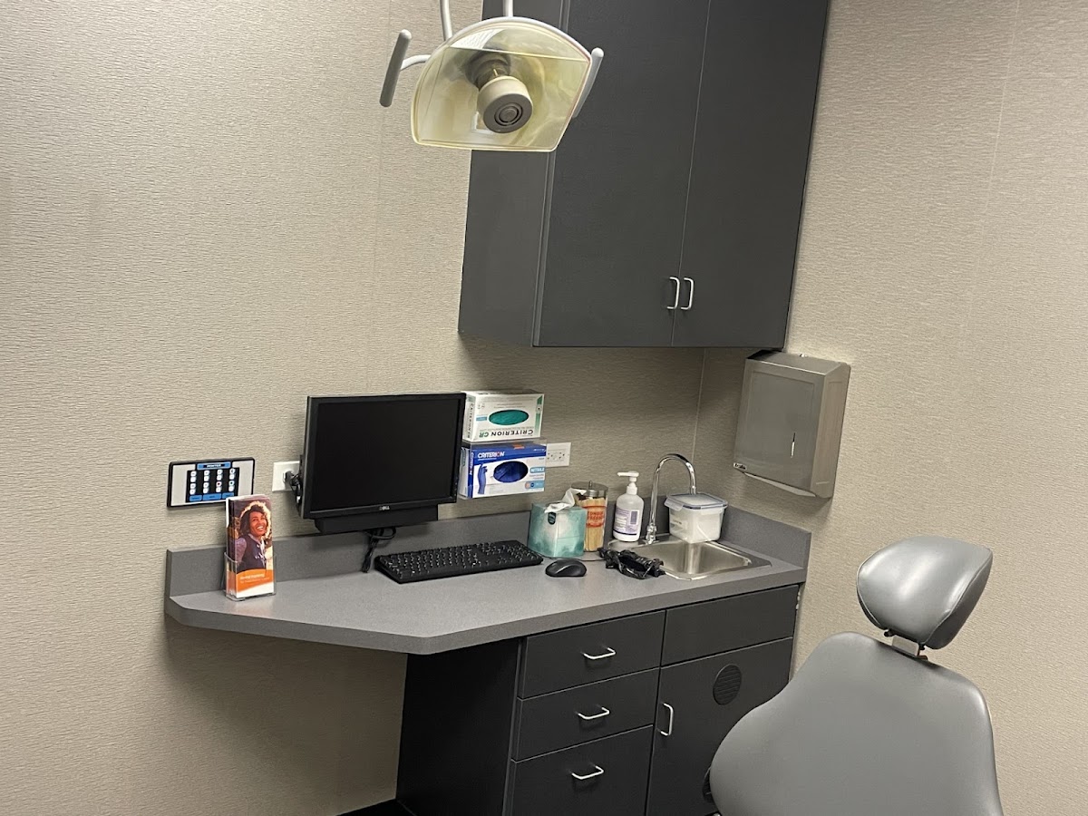 Chicago Dental Implants & Oral Surgery photo 6