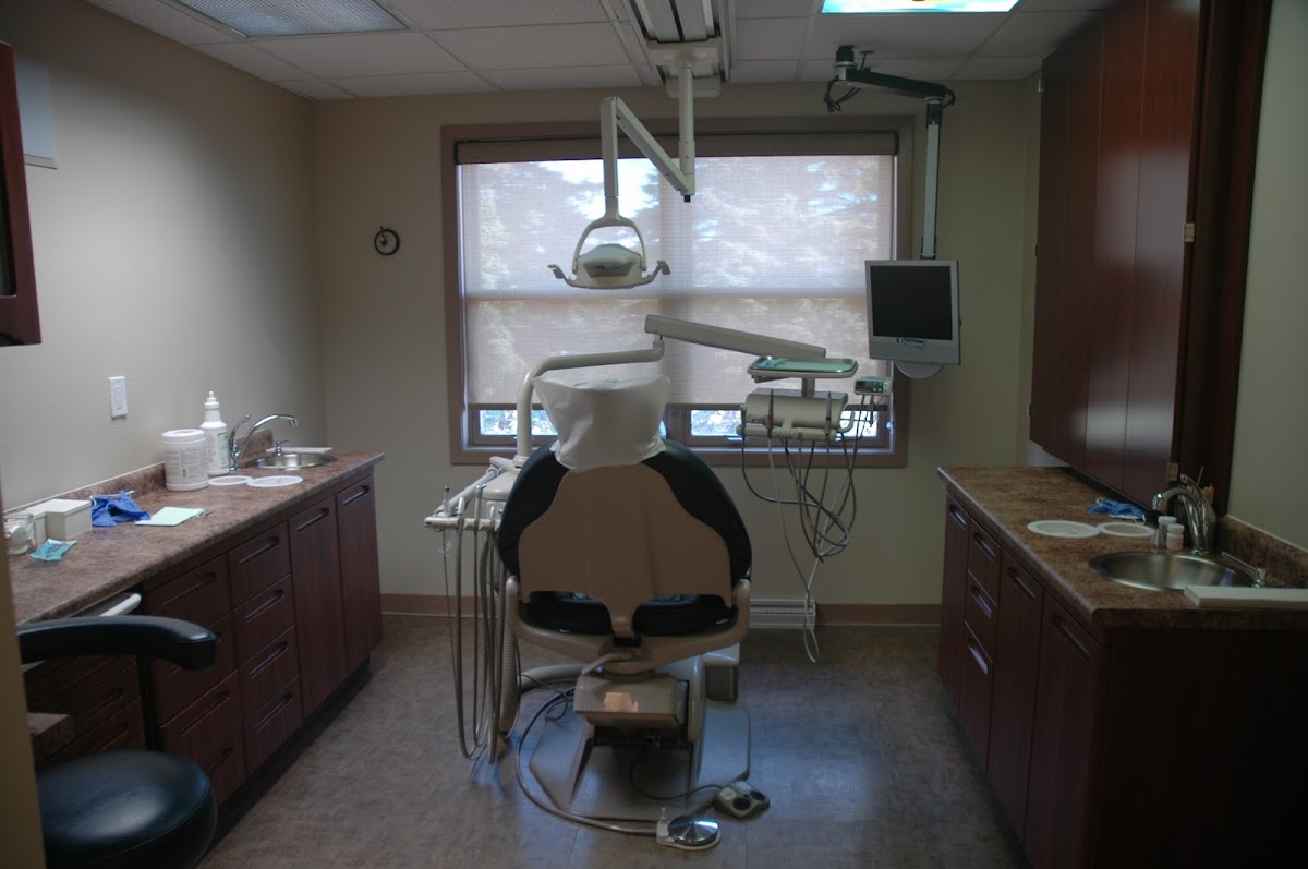 Mishicot Dental | Dr. Erin Lasslo & Dr. Jason Thiel photo 3