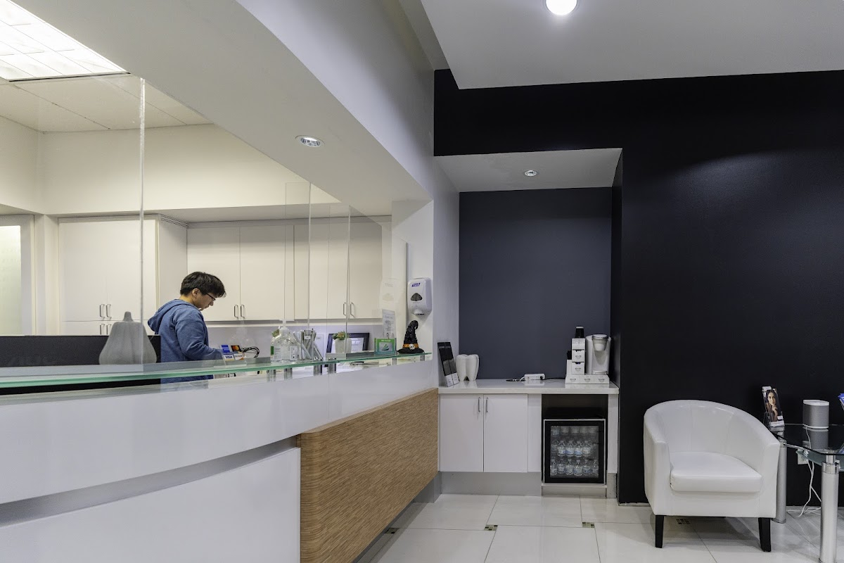 Omnia Dental Care - Fullerton photo 2