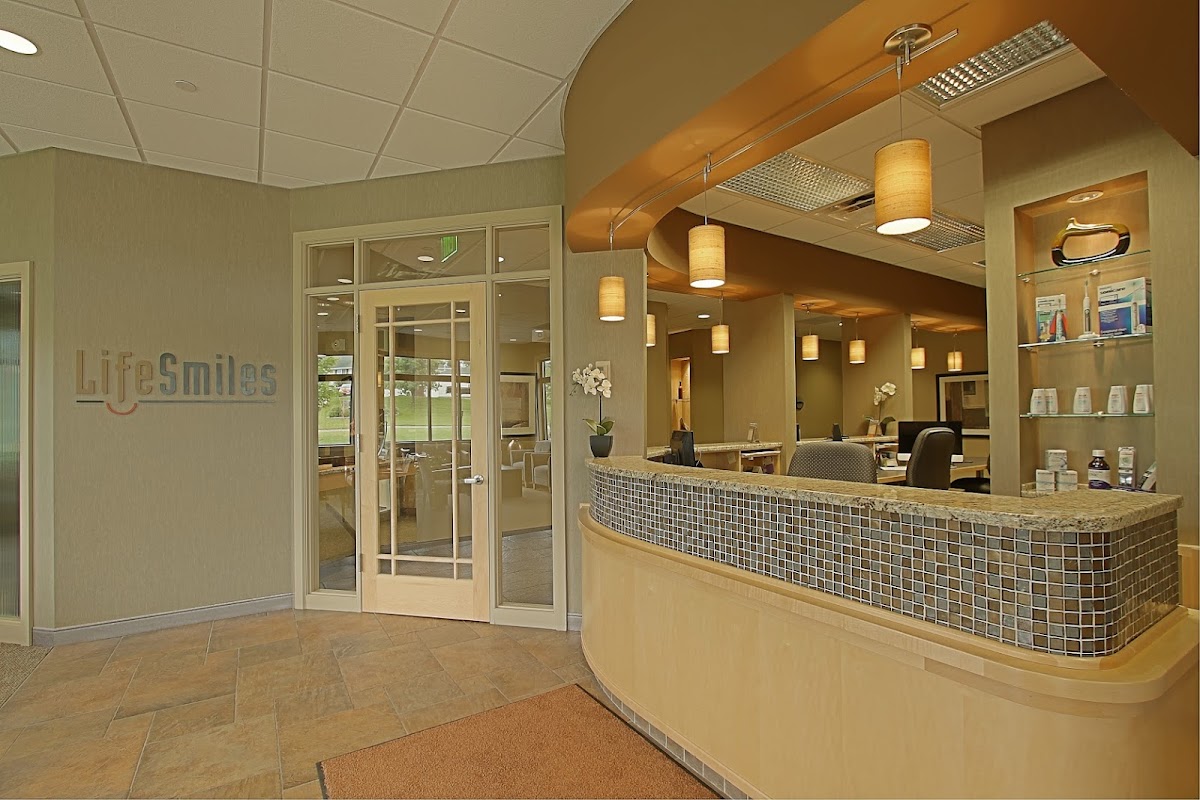 Lifesmiles Dental photo 1