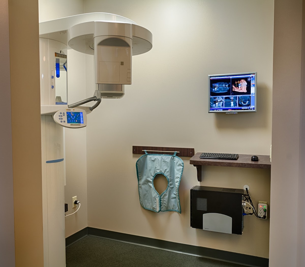 Vineyard Valley Dental, Dr. John Ruzzamenti photo 5