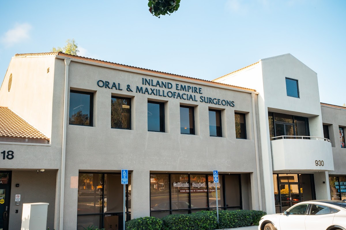 Inland Empire Oral Surgery & Dental Implants (Ieomfs) - Upland photo 4