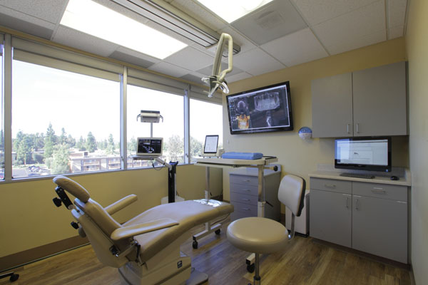 Woodland Hills Oral & Maxillofacial Surgery photo 2
