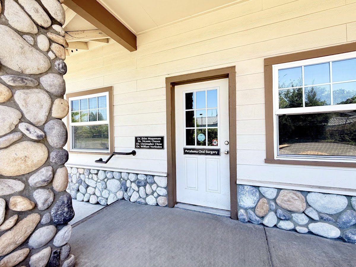 Petaluma Oral Surgery & Dental Implant Center photo 4