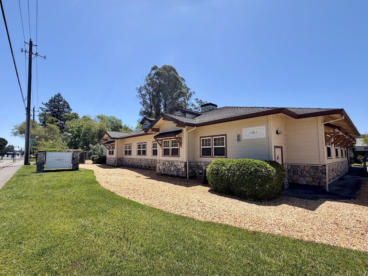 Petaluma Oral Surgery & Dental Implant Center photo 6