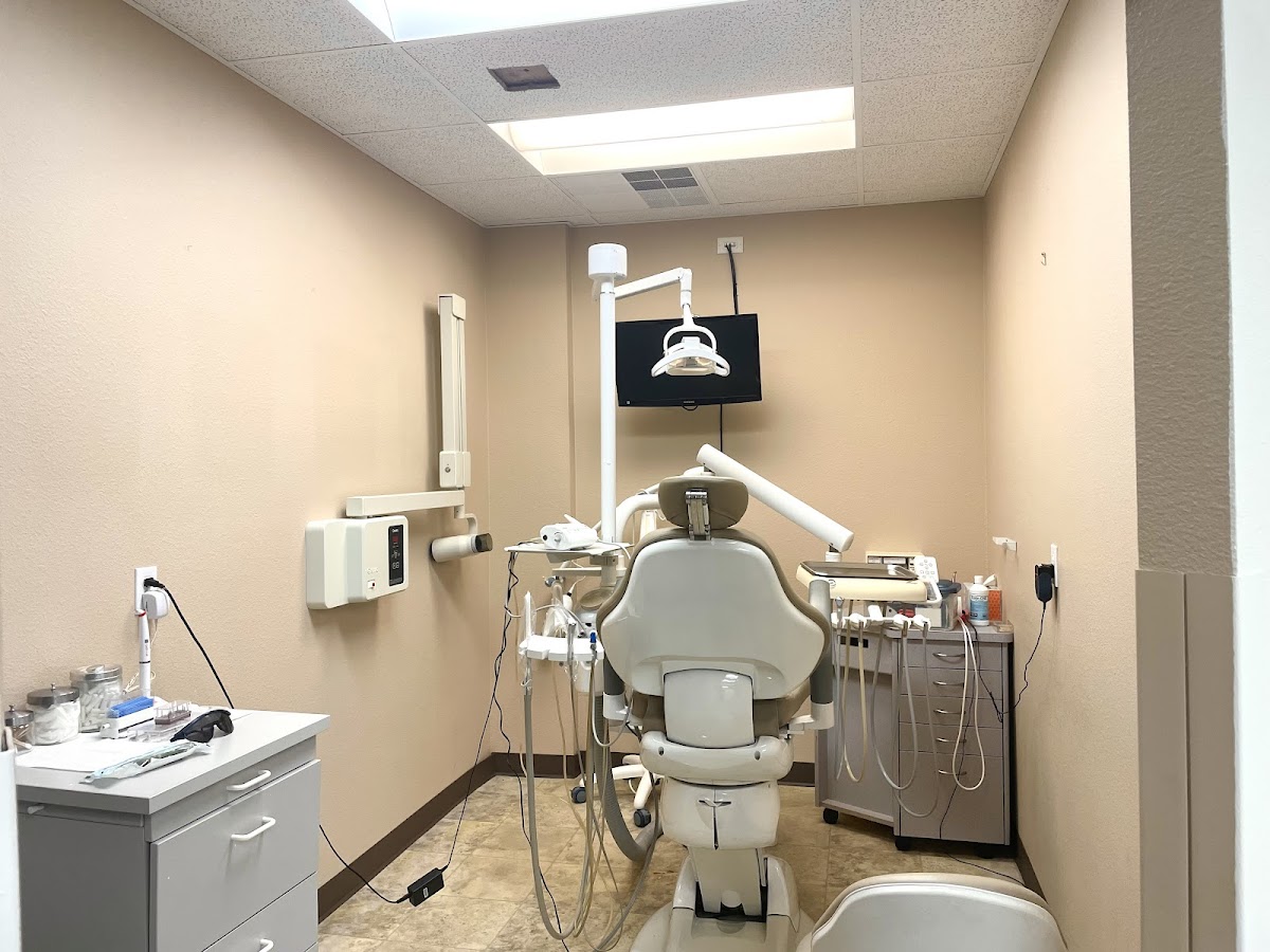 Blooming Dental - Implant & Prosthodontics photo 2