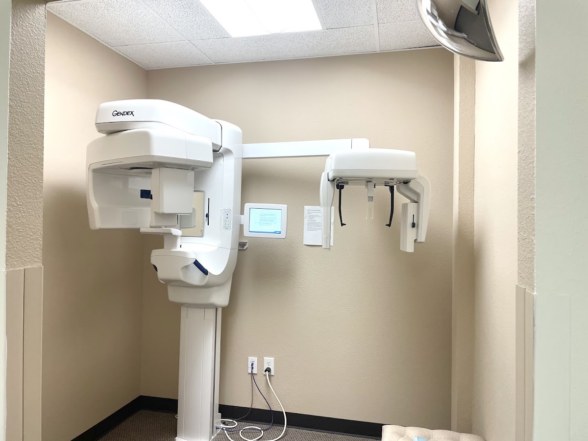 Blooming Dental - Implant & Prosthodontics photo 4