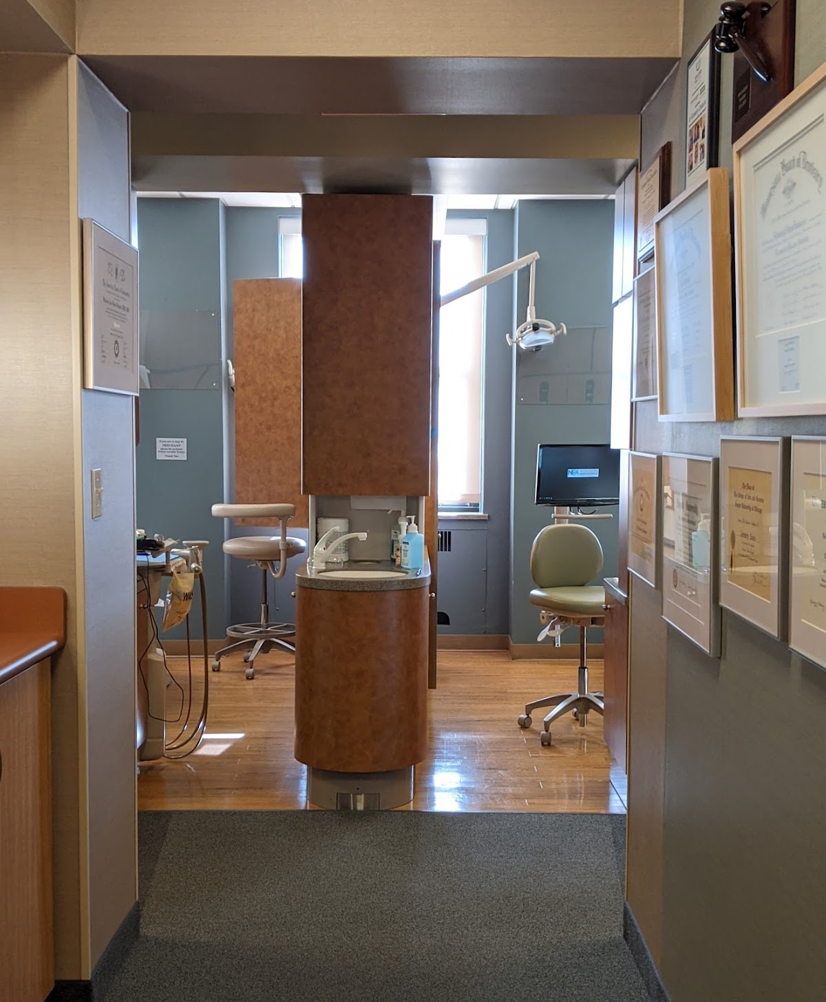 The Dental Specialists photo 2