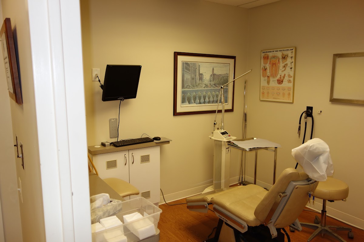 Chevy Chase Implant & Oral Surgery - Drs. Park, Kunkle, Hill & Lindquist photo 6