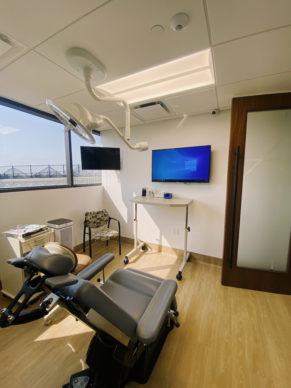 California Oral Surgery & Dental Implant Center photo 3