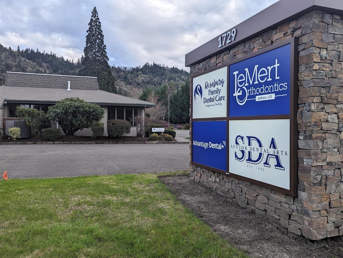 Roseburg Family Dental Care photo 3