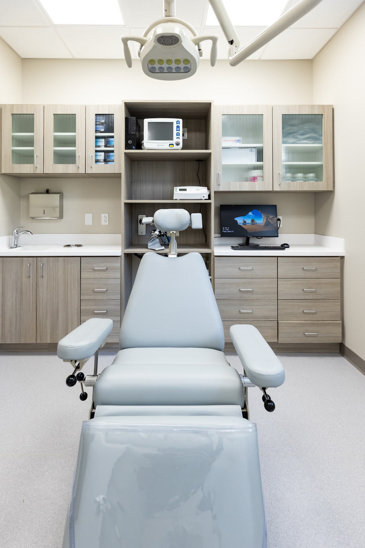 Arch Dental Implants & Oral Surgery photo 2