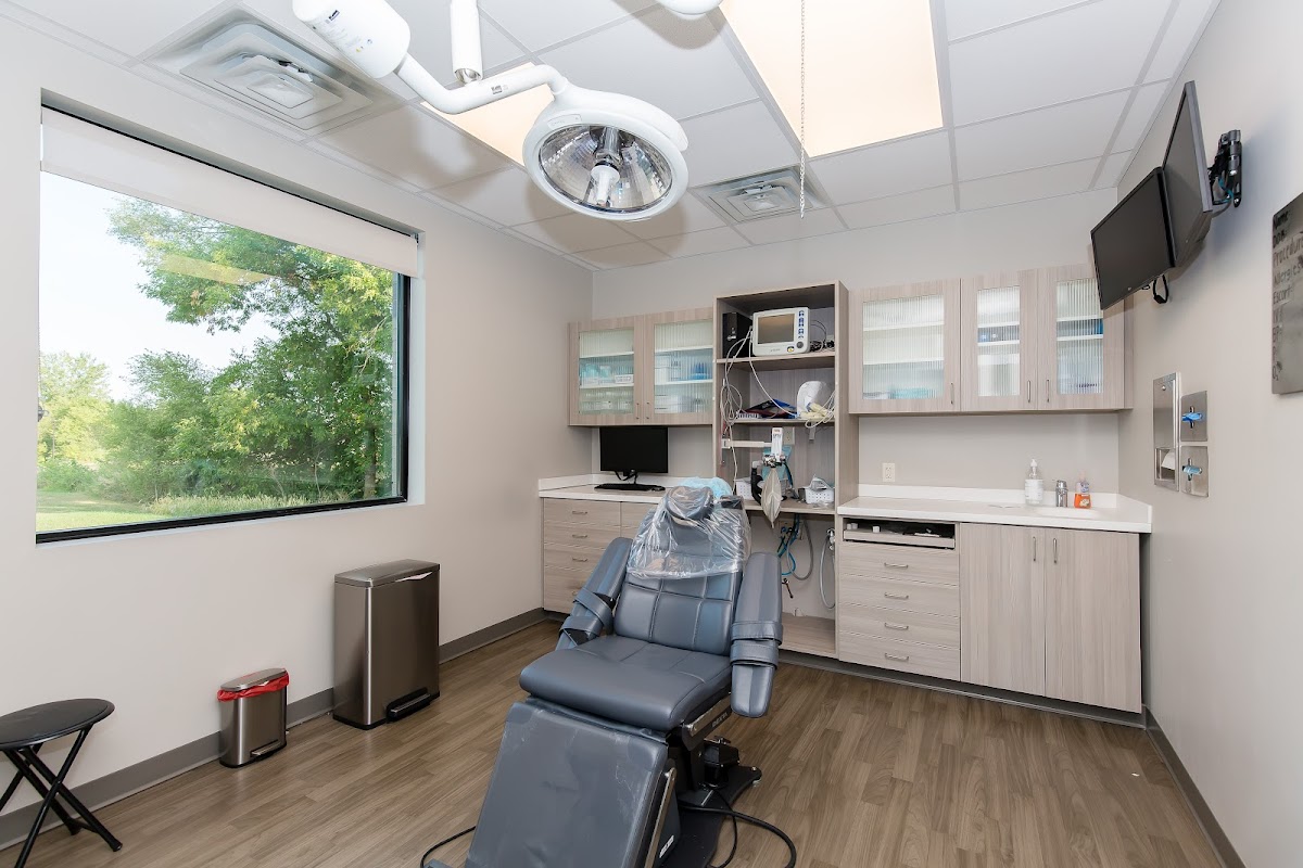 Advanced Oral Surgery & Periodontics photo 2