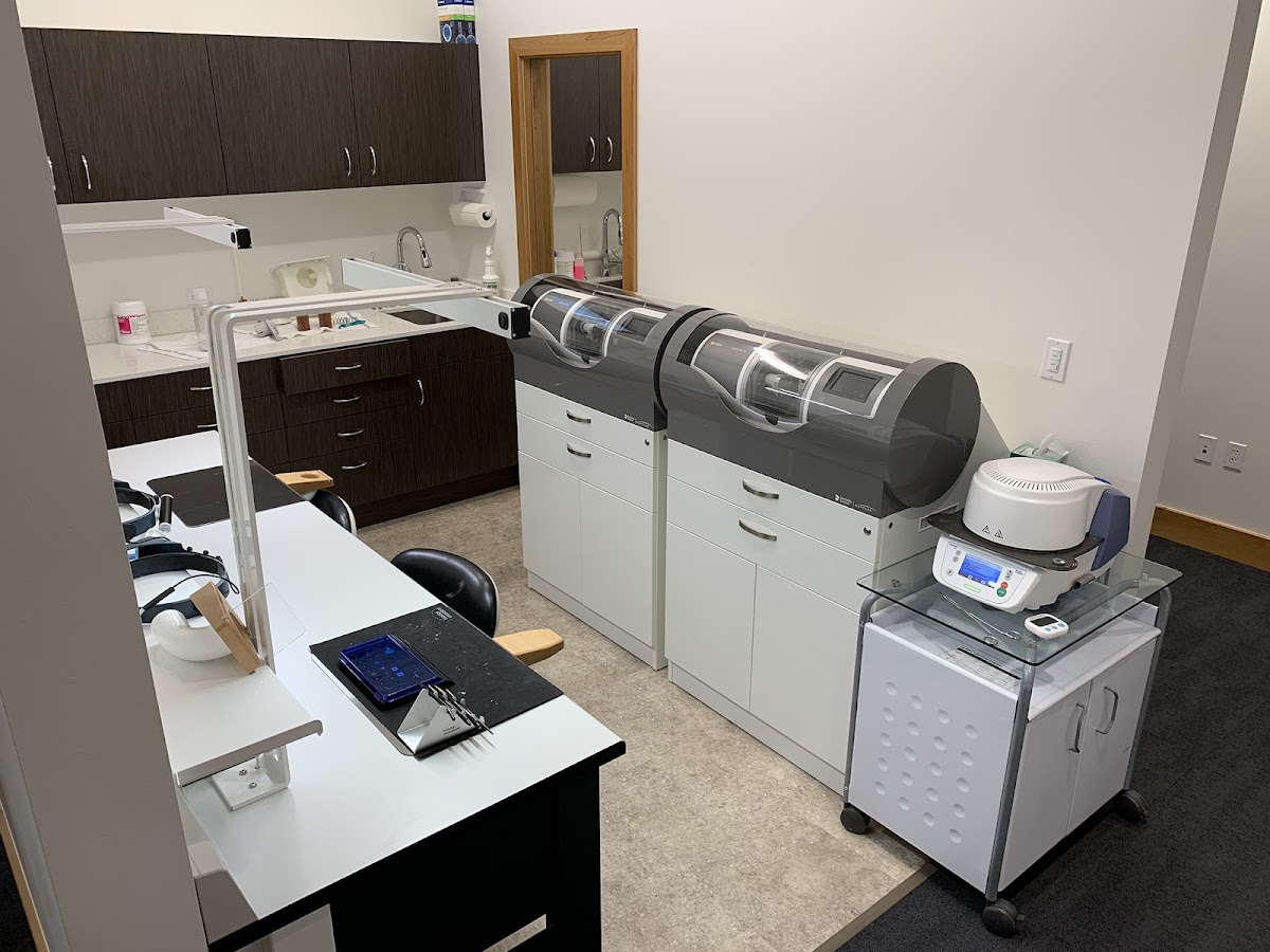 Hank D. Michael, DMD - Cosmetic & Implant Dentist photo 5