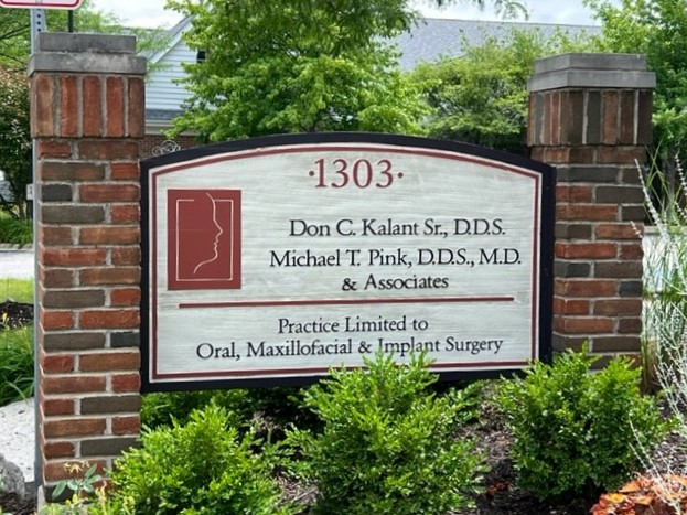 Pink Oral Surgery & Dental Implants photo 1