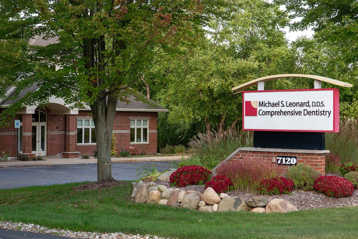 Michael S. Leonard D.D.S. Comprehensive Dentistry photo 1