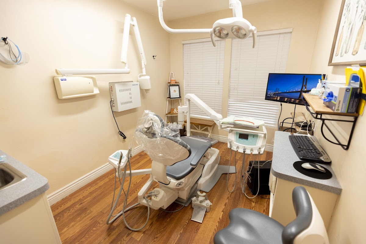 Mccullough Dental photo 3