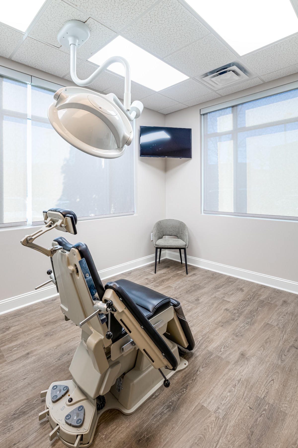 Nu Image Surgical & Dental Implant Center - North Raleigh photo 4
