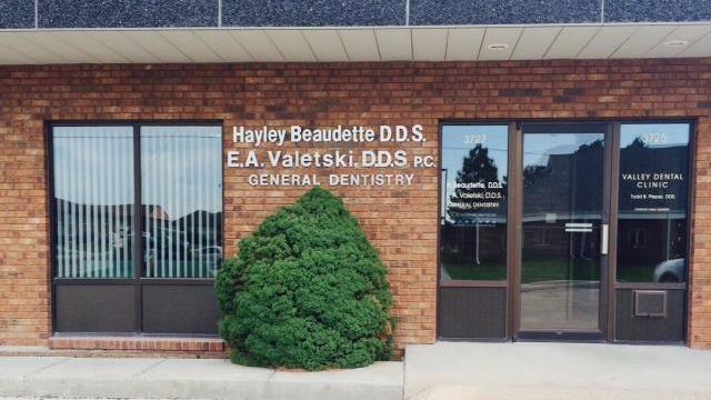 Bluffs Dental photo 1