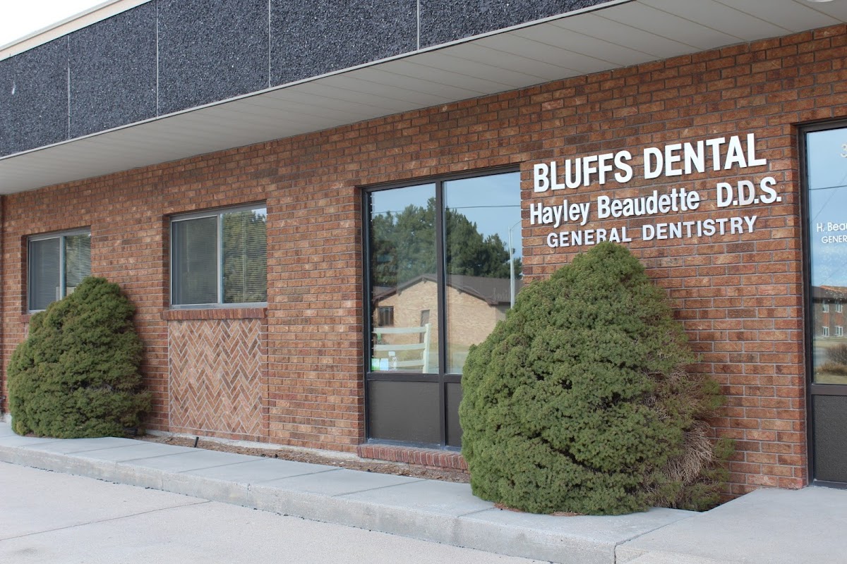 Bluffs Dental photo 2