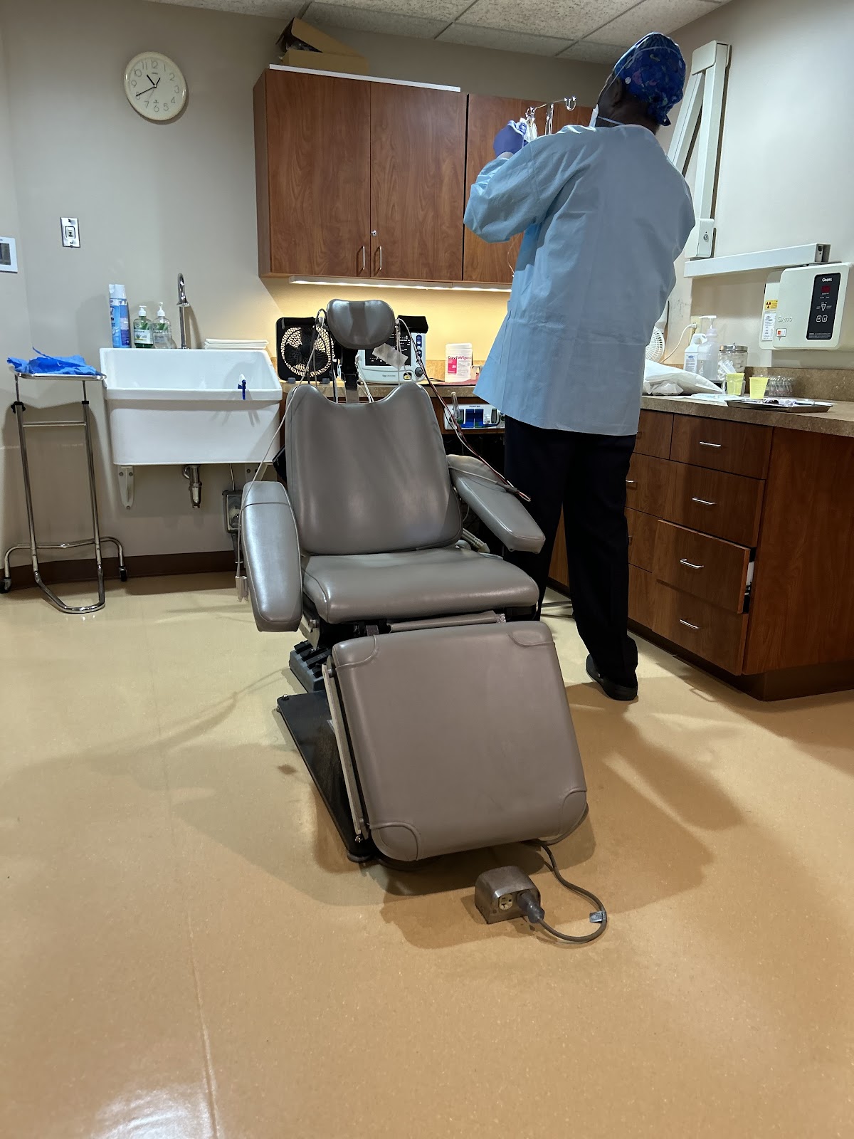 Dr. Bamidele J. Apapa DDS photo 2