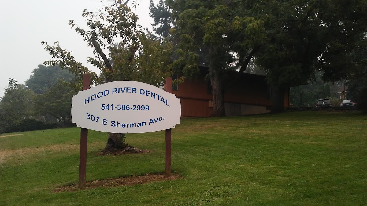 Hood River Dental photo 1