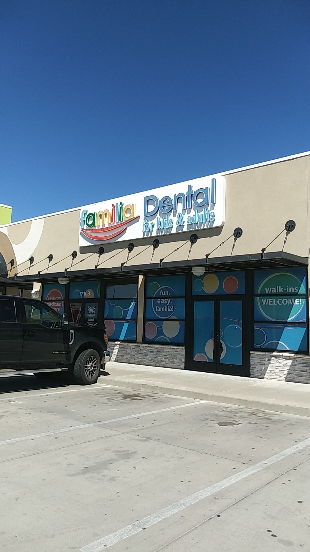 Familia Dental photo 3