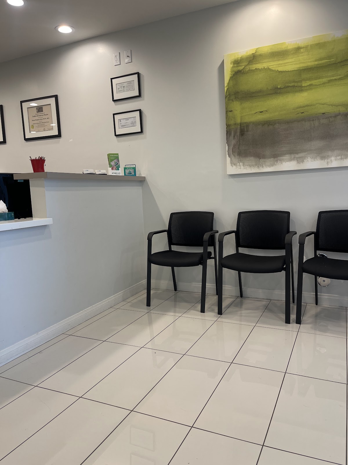 Torrimed Oral Surgery And Dental Implants photo 4