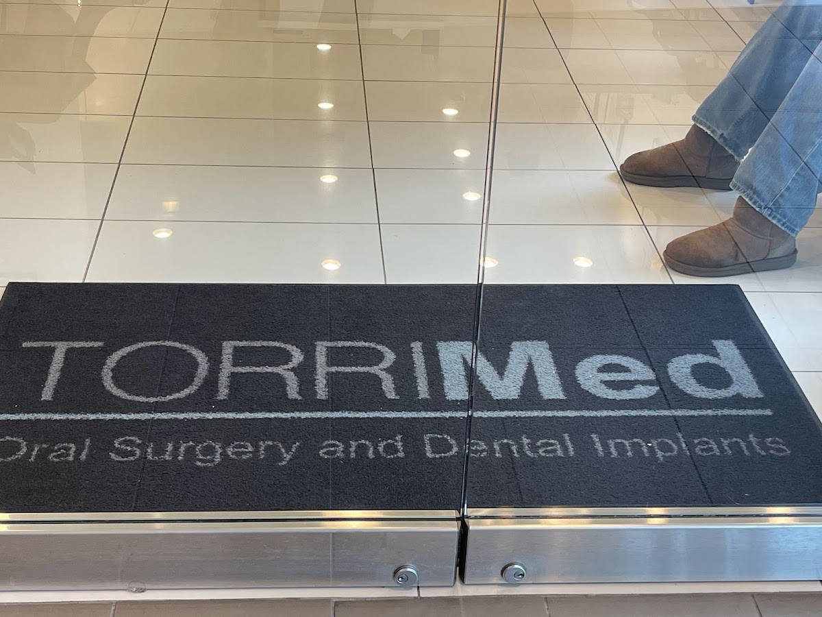 Torrimed Oral Surgery And Dental Implants photo 6