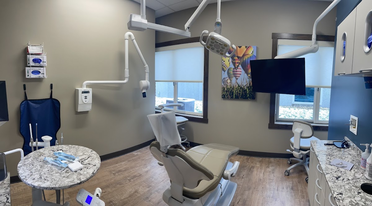 Vivid Prosthodontics photo 2