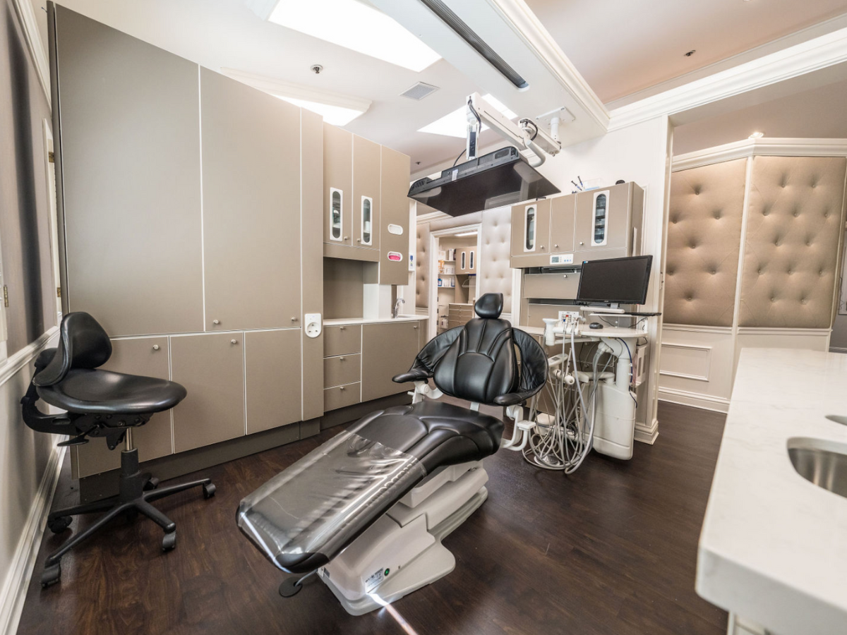 Cosmetic Dentistry Of Napa: Dr. Sasha Rozenberg photo 2