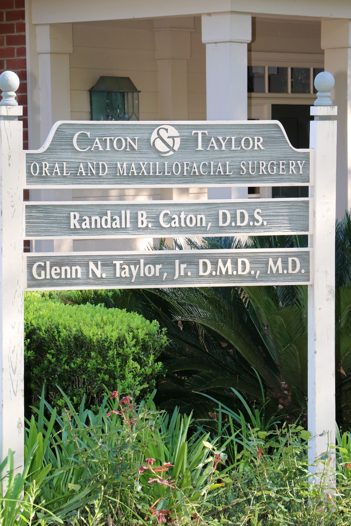 Taylor & Ratliff Oral and Maxillofacial Surgery photo 3