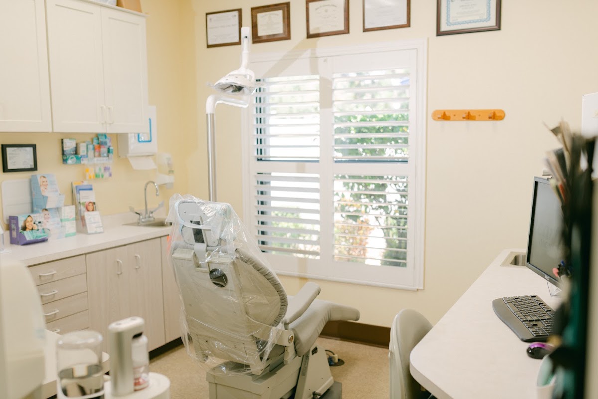 Heartland Periodontics - Dr. Michael G. Kirsch, DDS photo 4