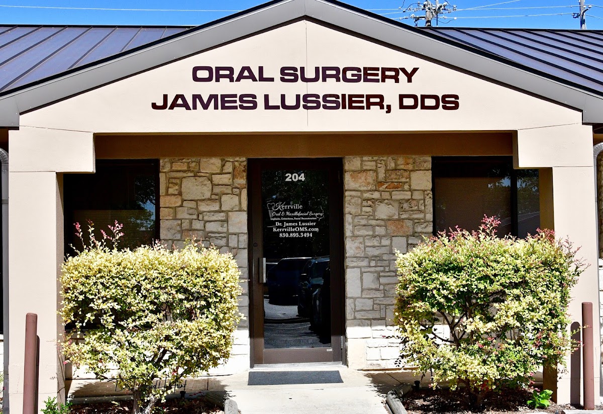 Kerrville Oral & Maxillofacial Surgery, Dr. James Lussier photo 2