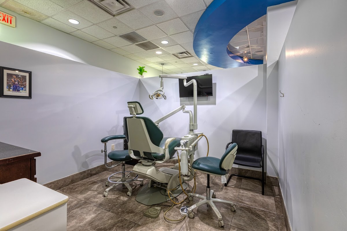 75th Ave Dental Studio photo 6