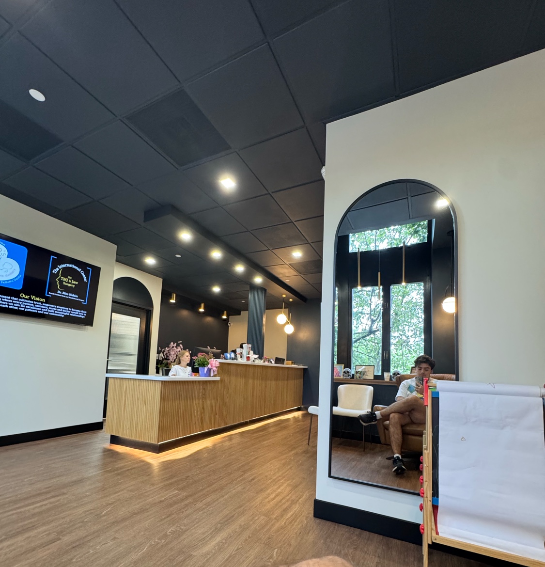 The International Center for Tmj and Jaw Surgery - Dr. Moe Hakim - Oral Surgeon photo 1