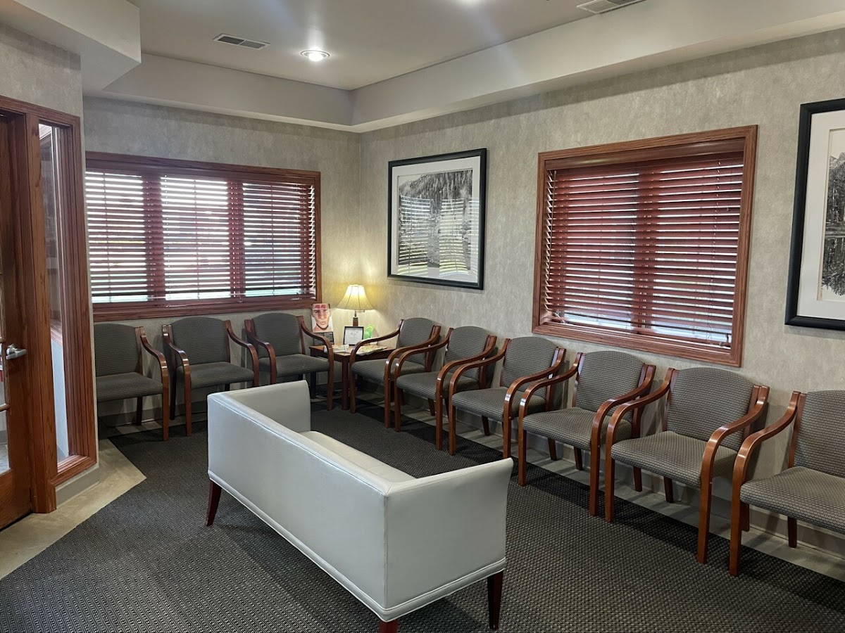 Chicago Dental Implants & Oral Surgery photo 2