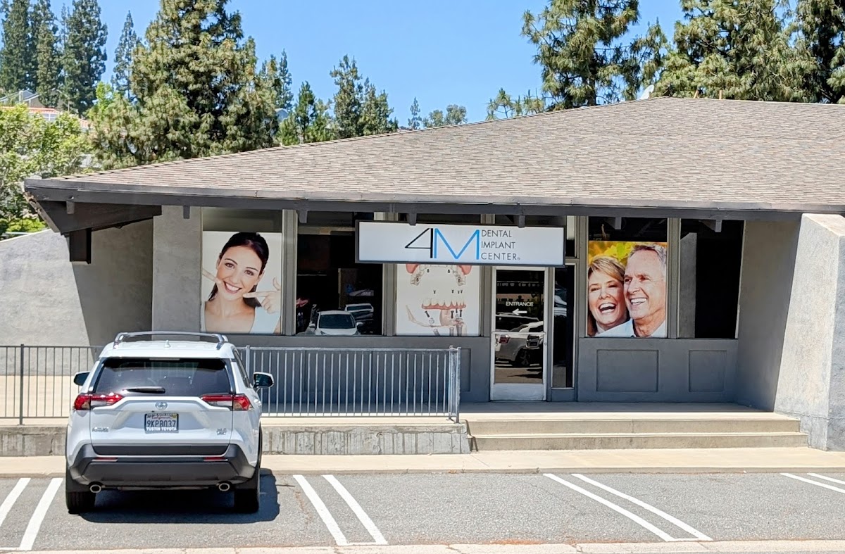 4m Dental Implant Center photo 5