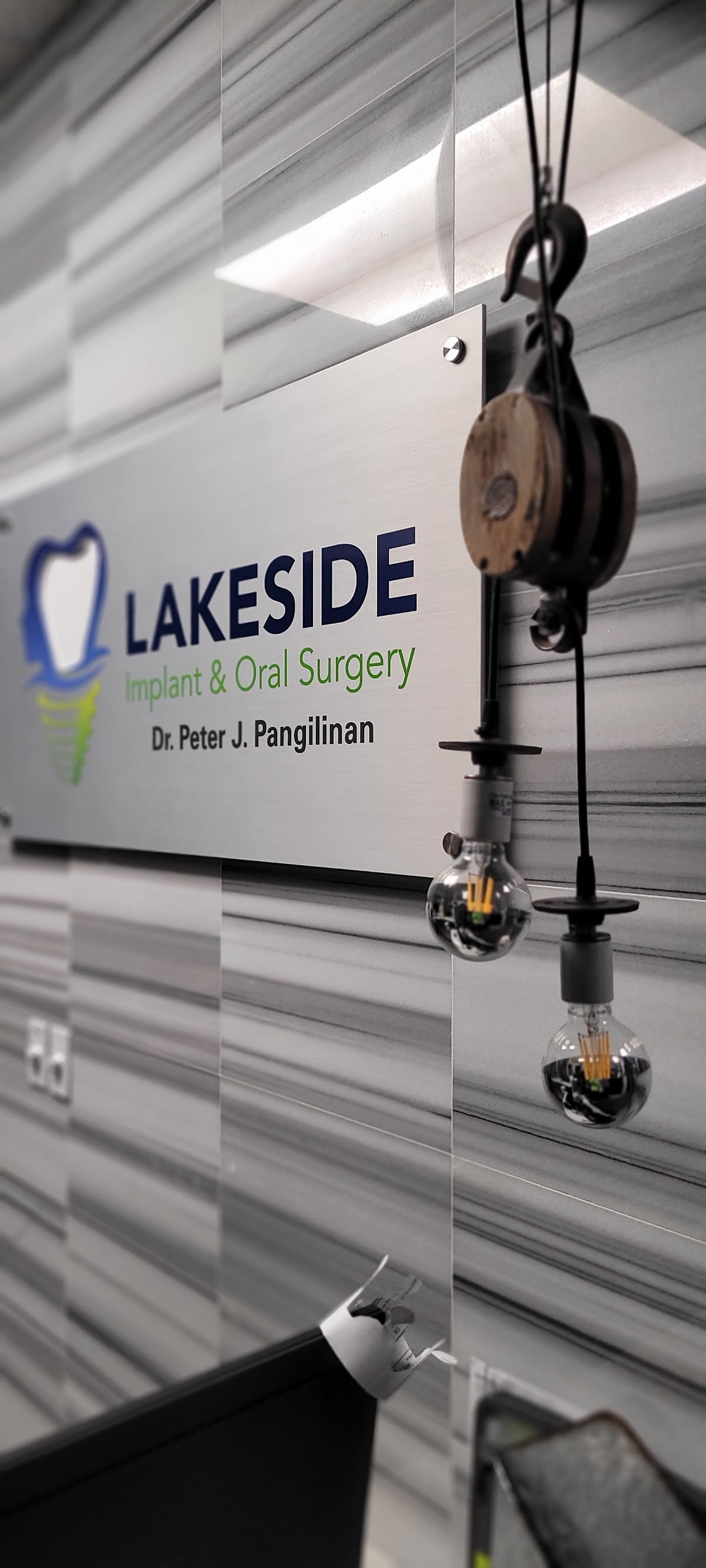Lakeside Implant & Oral Surgery photo 1