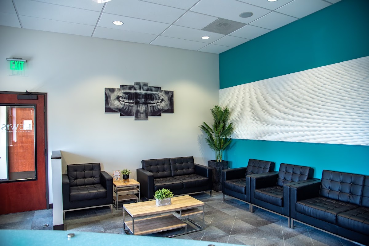 Lewis Family & Implant Dentistry photo 5