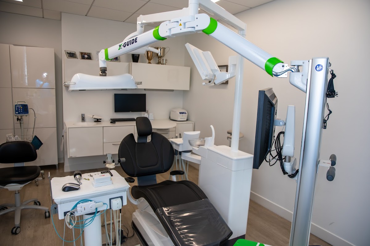 Stuparich & Nouel Dental Associates: Drs. Mauro Stuparich, DDS & Alexandra Nouel, DDS photo 3