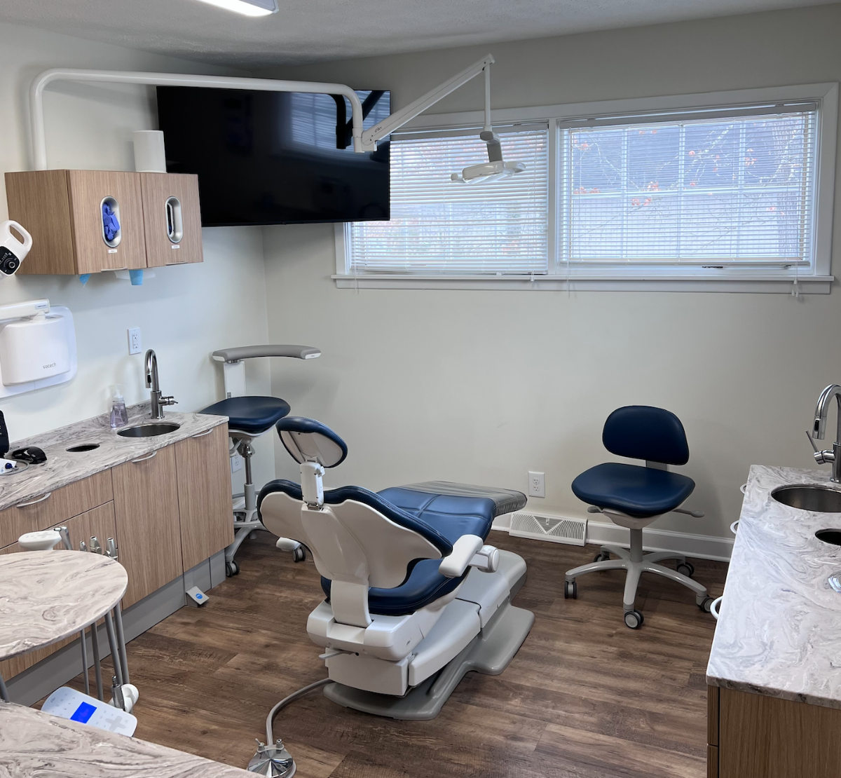 Highlands Periodontics and Implant Dentistry: Adam Jenkins DMD, Msd, Stephanie Till DDS, Msd photo 2